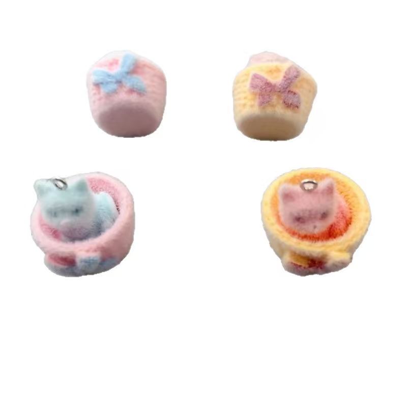 4 Stück 3D-Plüsch-Katzenanhäng – Resin Art For Sale Bewertung und Preis