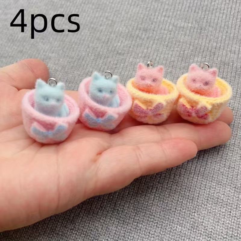 4 Stück 3D-Plüsch-Katzenanhäng – Resin Art For Sale Bewertung und Preis