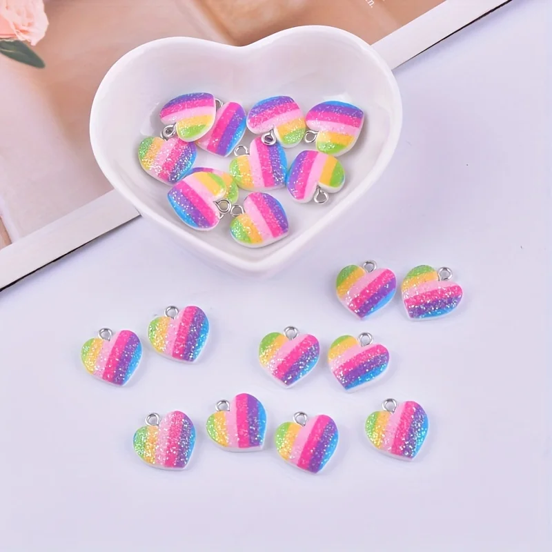 10 Stück bunte Herz-Harz-Anhän – Resin Art For Sale Bewertung und Preis