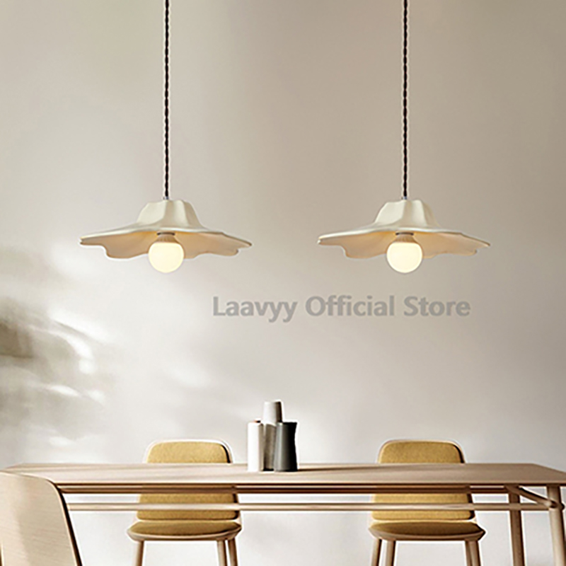 Modest Blütenblatt Form Wohnzi – Resin Art Dining Table Bewertung und Preis